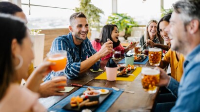 Come comportarsi quando si mangia fuori?