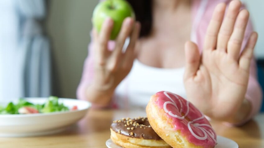 L intestino si gonfia se mangi sempre merendine e cioccolate