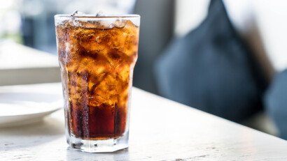 Verità o falsità? Bere Coca o Pepsi può influenzare le dimensioni dei...